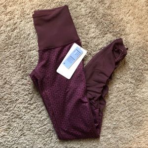 Lulu lemon sweaty endeavor tight